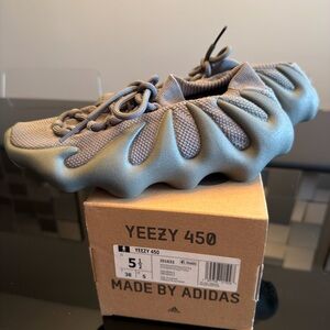 Authentic Adidas Yeezy 450 Sneakers - Gray